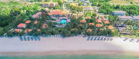 Private beach, sun loungers, beach umbrellas