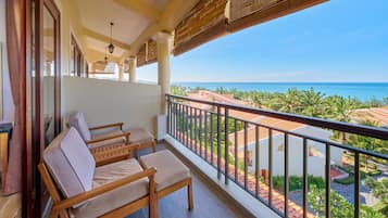 Grand Deluxe Ocean View | Terrace/patio