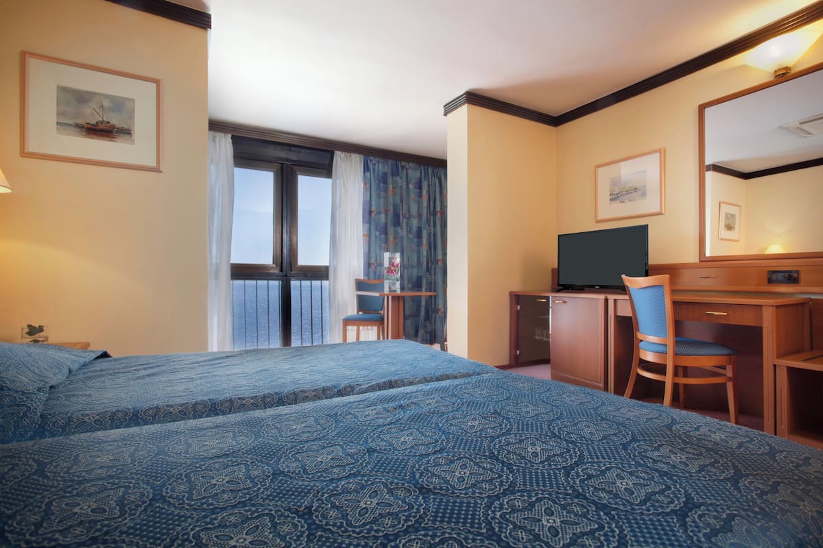 1 bedroom, minibar, in-room safe, desk