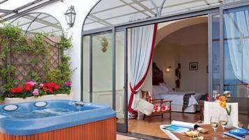 Chambre Deluxe double, balcon, vue sur la mer | Terrasse/patio