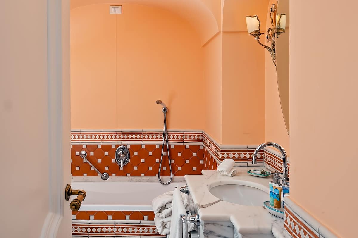 comfort double room, balcony, sea view | minibar, in-room safe, desk, blackout curtains