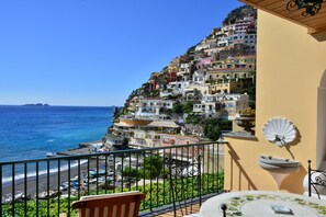 Executive Double Room, Terrace, Sea View | Terrace/patio - Hotel Buca di Bacco (Positano)