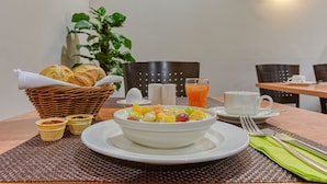 Breakfast area - Centro Hotel Goya Wolfsburg, Trademark Collection by Wyndham (Wolfsburg)