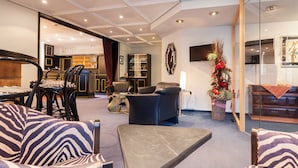 Bar (on property) - Centro Hotel Goya Wolfsburg, Trademark Collection by Wyndham (Wolfsburg)