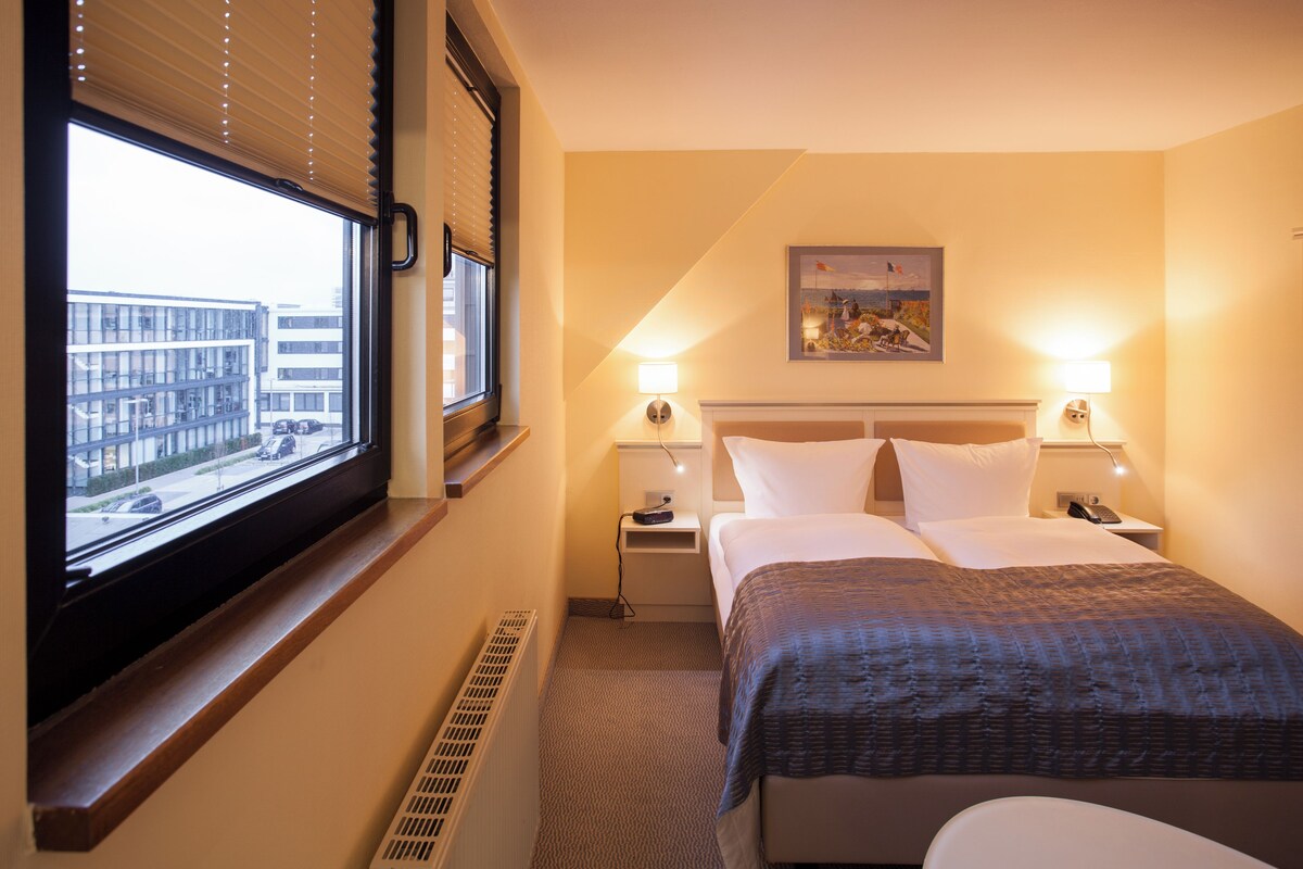 In-room safe, desk, laptop workspace, blackout drapes