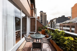 Premium Suite, Kitchen | Terrace/patio
