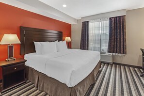 Standard Room, 1 King Bed, Non Smoking, Refrigerator & Microwave - Best Western Plus Meridian Hotel (Lloydminster)
