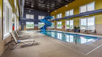 Indendørs pool