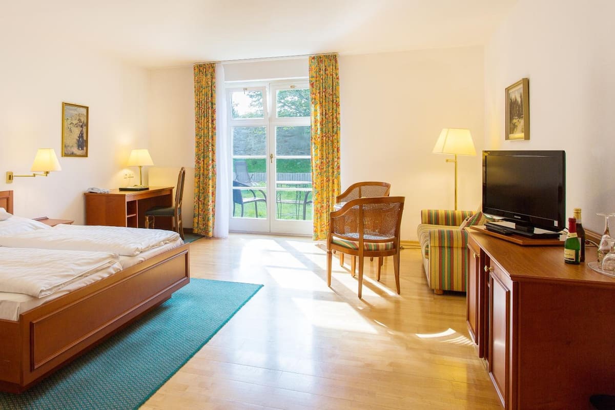 hypo-allergenic bedding, minibar, in-room safe, individually decorated