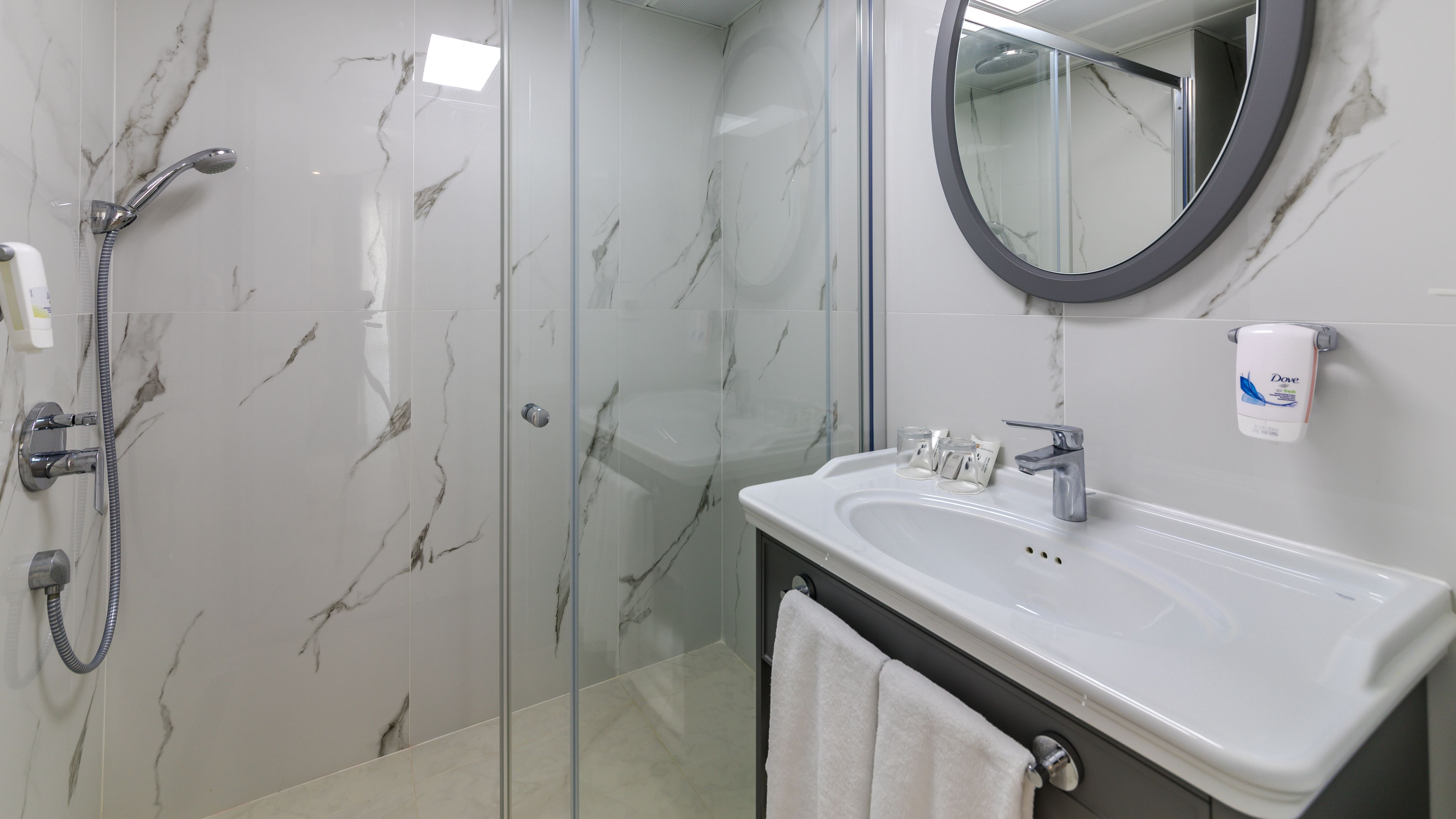 superior triple room, 1 bedroom | bathroom | shower, rainfall showerhead, free toiletries, hair dryer