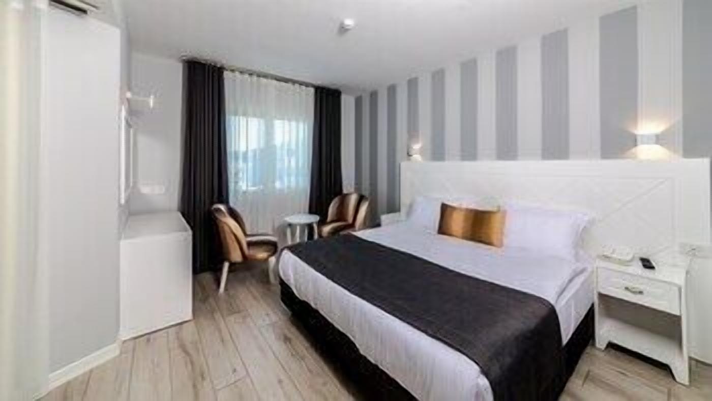 Minibar, in-room safe, soundproofing, free WiFi