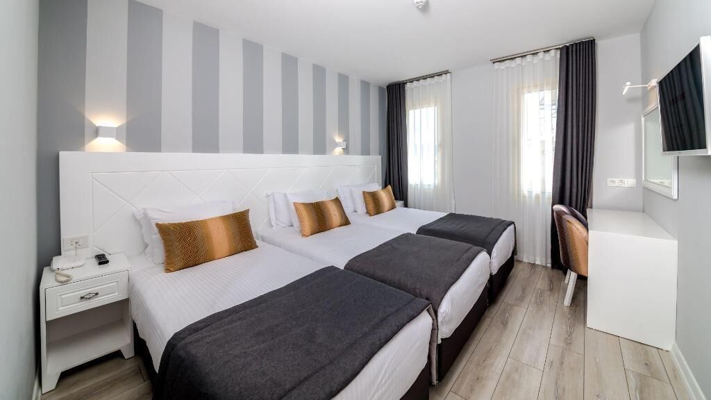 Minibar, in-room safe, soundproofing, free WiFi