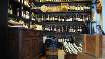 Bar (in der Unterkunft)