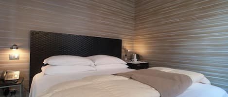 Superior tweepersoonskamer | 1 slaapkamer, luxe beddengoed, donzen dekbedden, een minibar