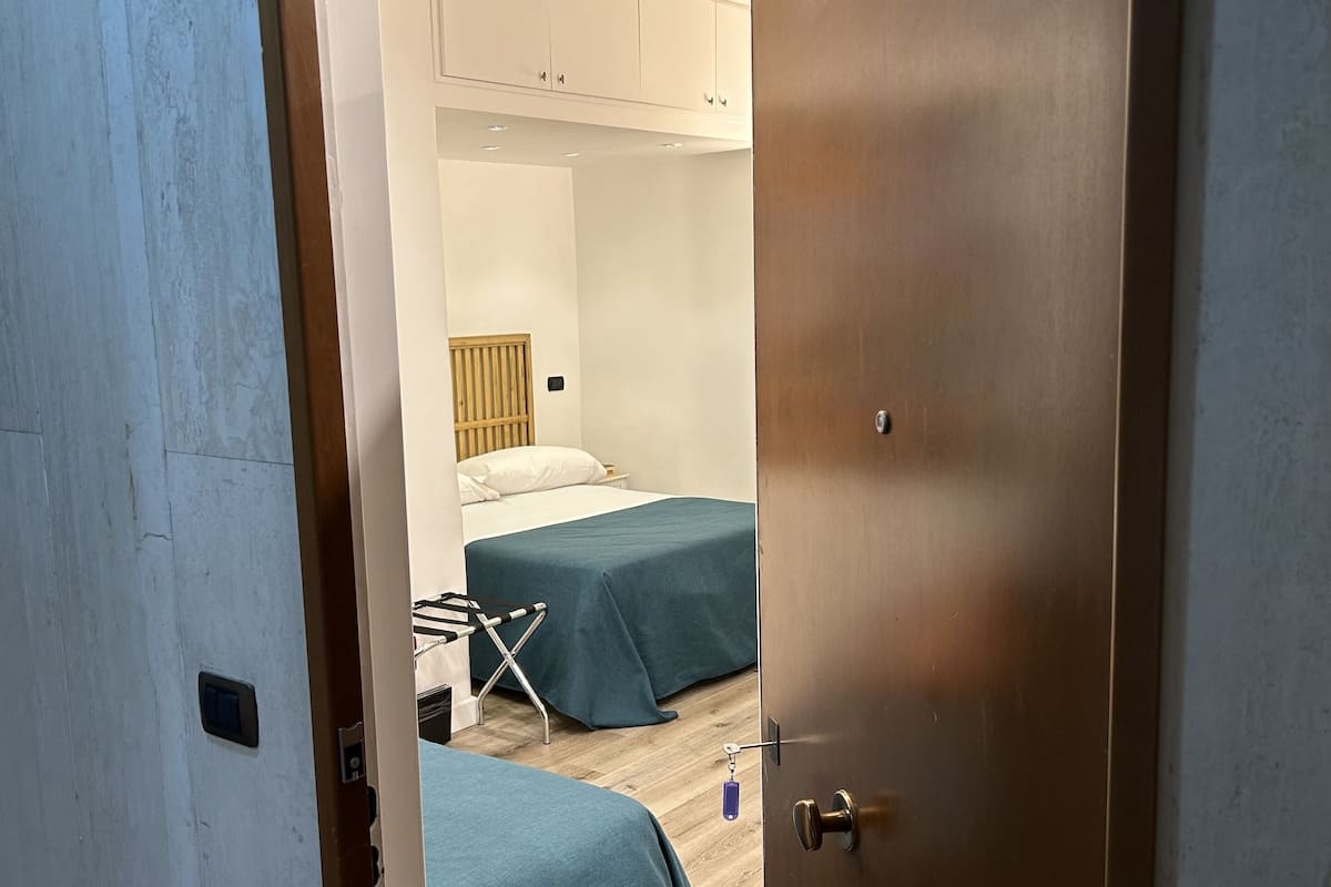 Basic Room, Annex Building