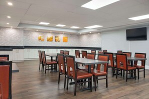 Free daily buffet breakfast