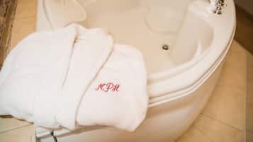 Bañera de hidromasaje privada