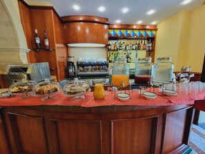 Breakfast buffet - Hotel Garibaldi (Milazzo)