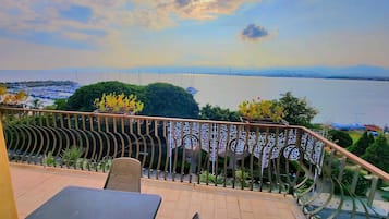 Apartment, Balkon, Meerblick | Blick auf das Wasser