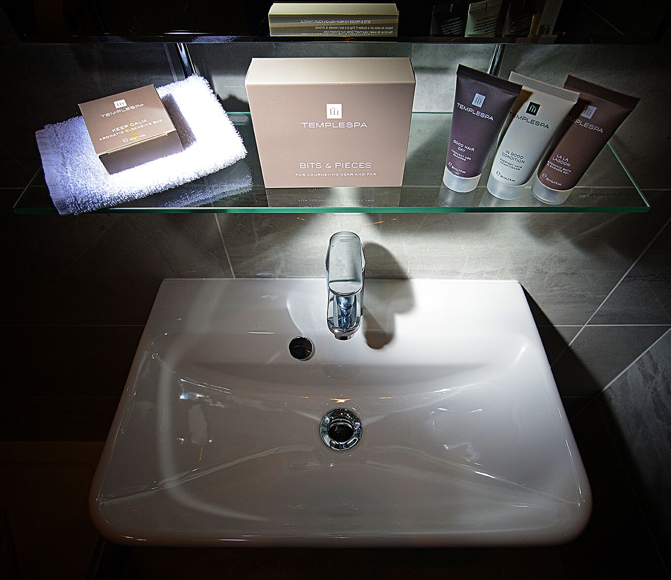 classic king room | room amenity