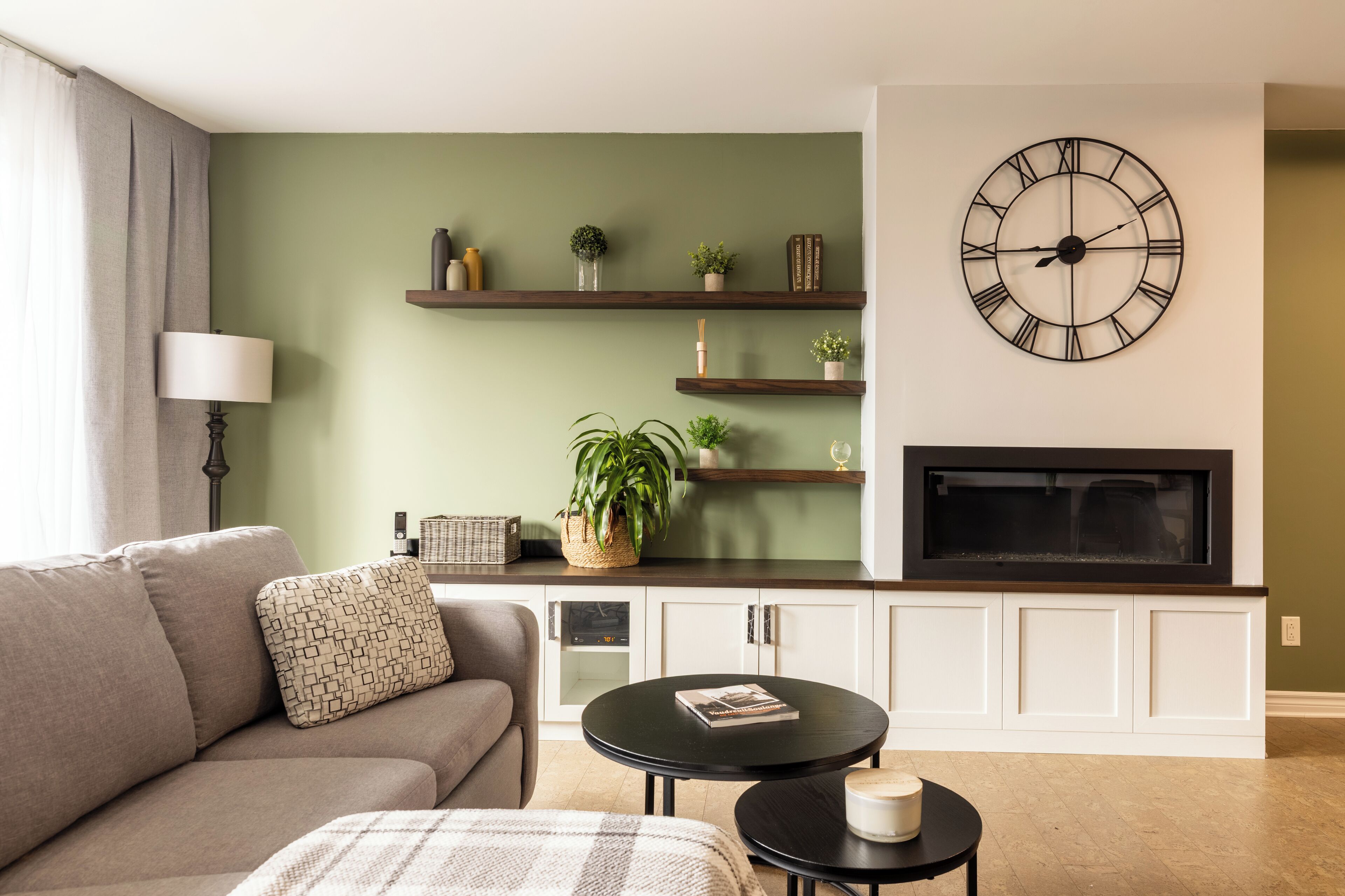 executive room, balcony | living area | 32-inch lcd tv with satellite channels, tv, fireplace