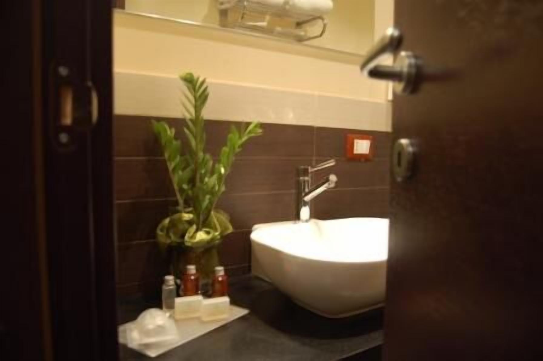 Bathroom sink