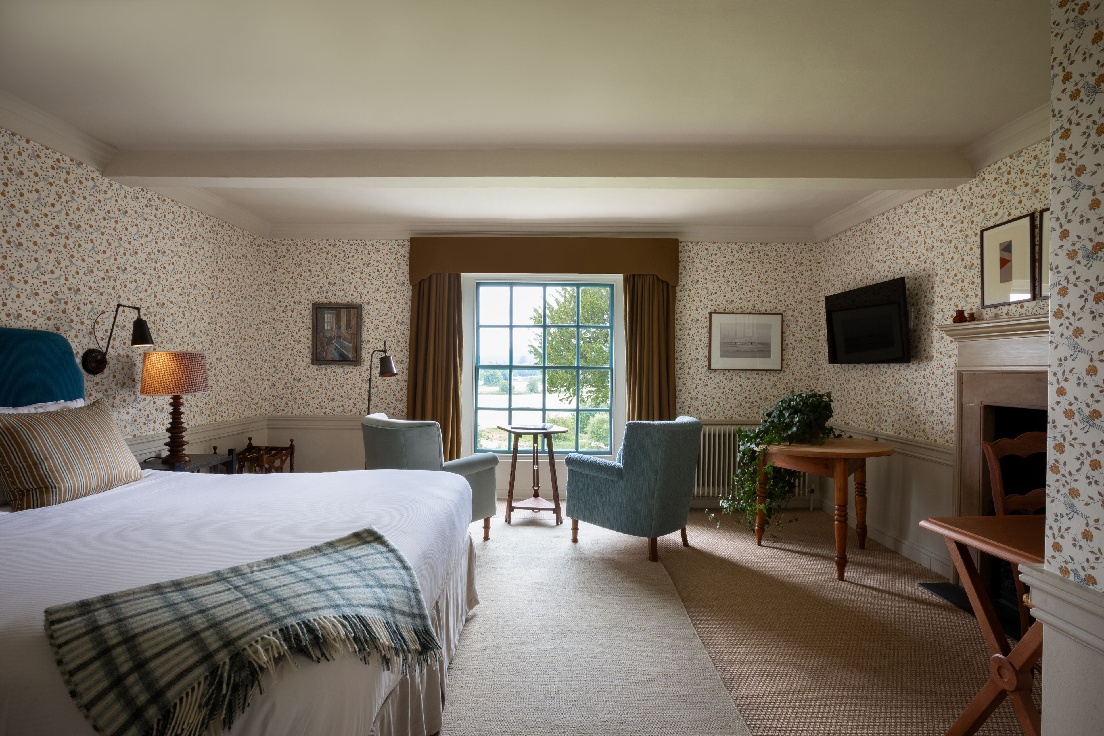 superior double room | egyptian cotton sheets, premium bedding, minibar, individually decorated