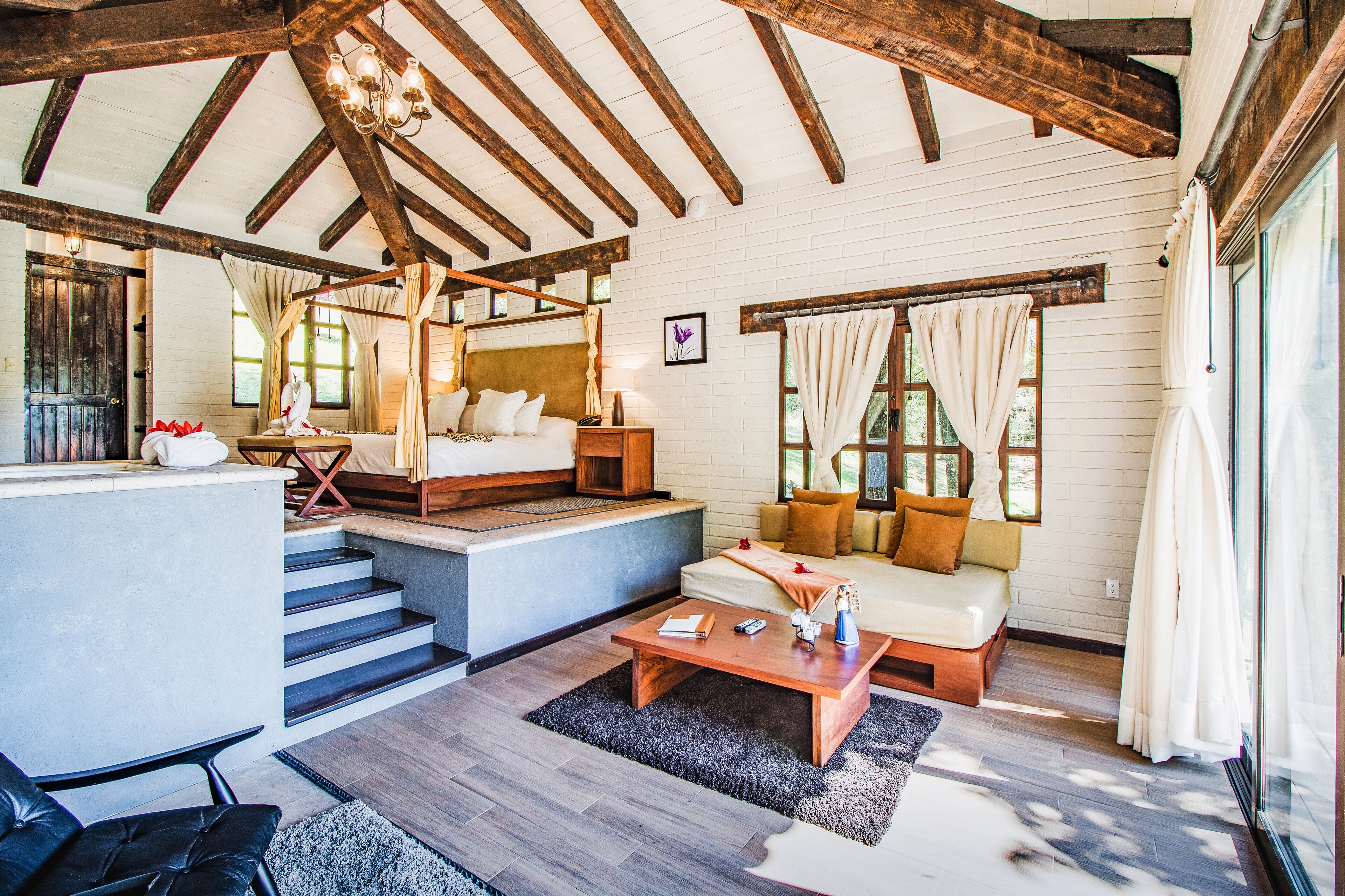 Cabin Suite | Iron/ironing board, WiFi, bed sheets