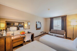 Family Room | Premium bedding, memory foam beds, minibar, in-room safe - Midtown Hotel Istanbul (Istanbul)