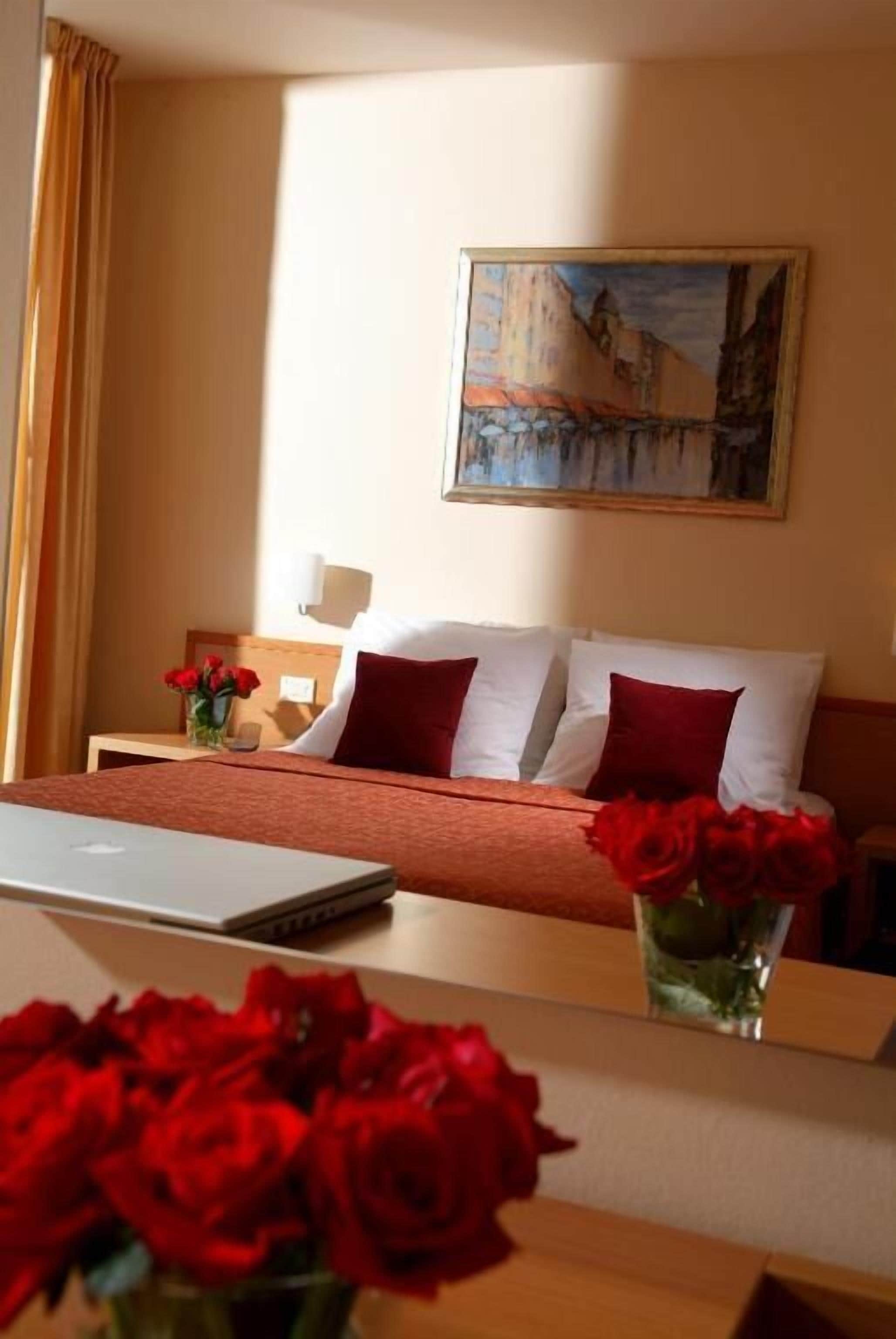 minibar, in-room safe, desk, blackout curtains