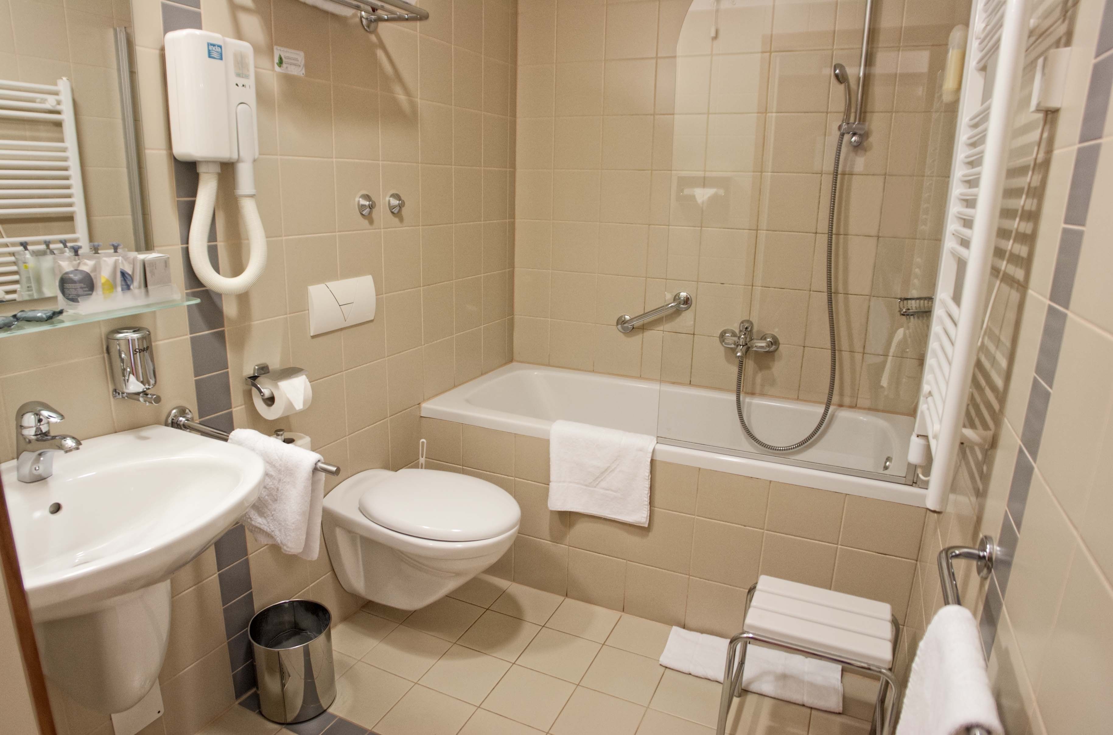 minibar, in-room safe, desk, blackout curtains