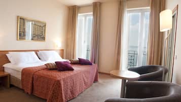Superior Double or Twin Room, Sea View, Beachfront | Minibar, in-room safe, desk, blackout drapes