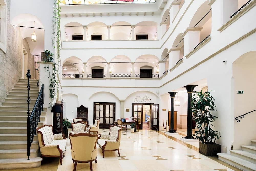 Arcadia Boutique Hotel