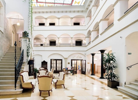 Reception. Arcadia Boutique Hotel