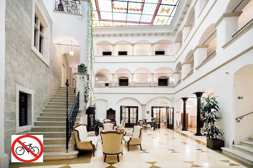 Arcadia Boutique Hotel