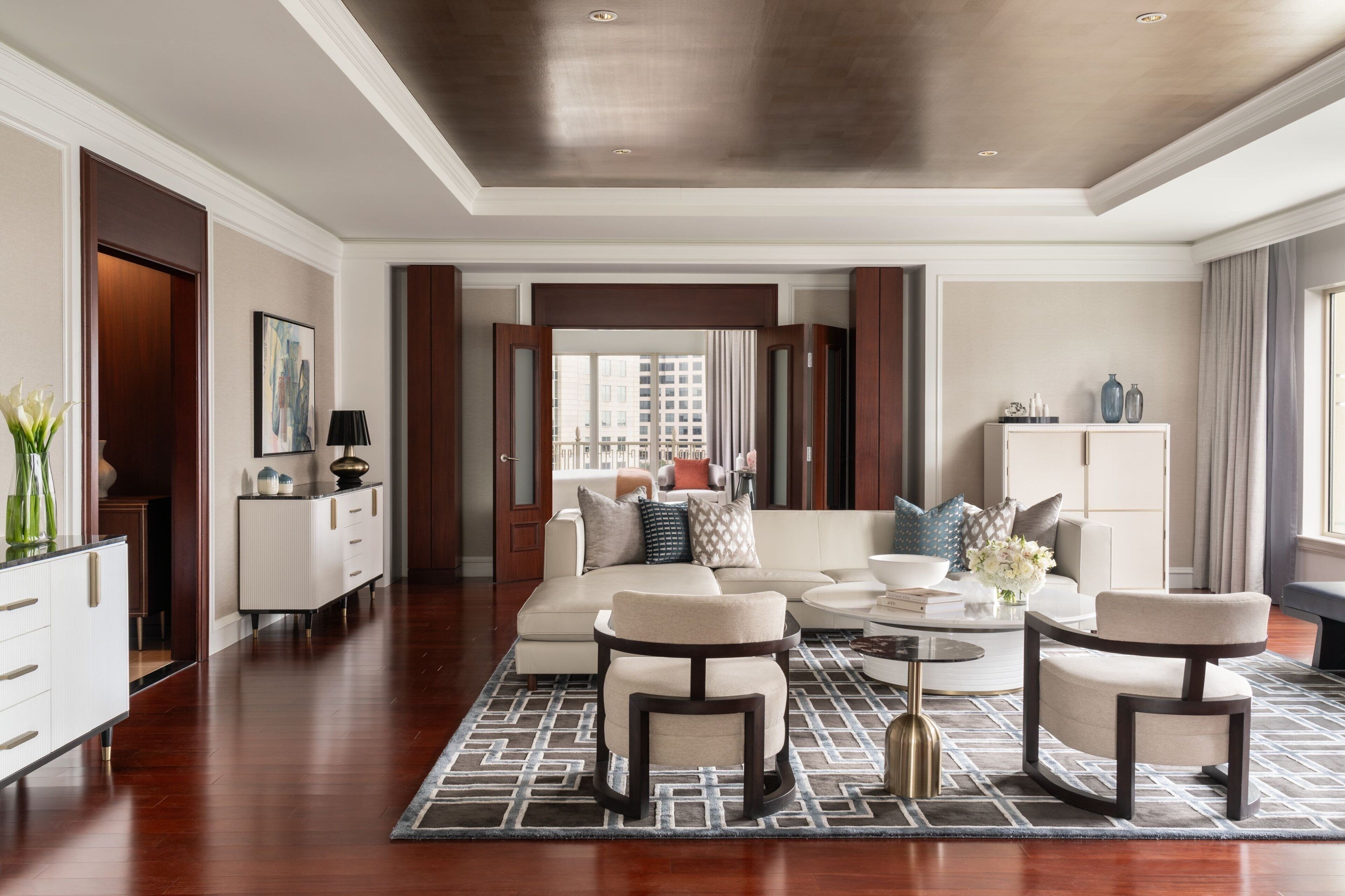 Suite Club, 1 habitación (Club Lounge Access) | Área de sala de estar | Smart TV, consola de videojuegos, Netflix y reproductor de DVD 