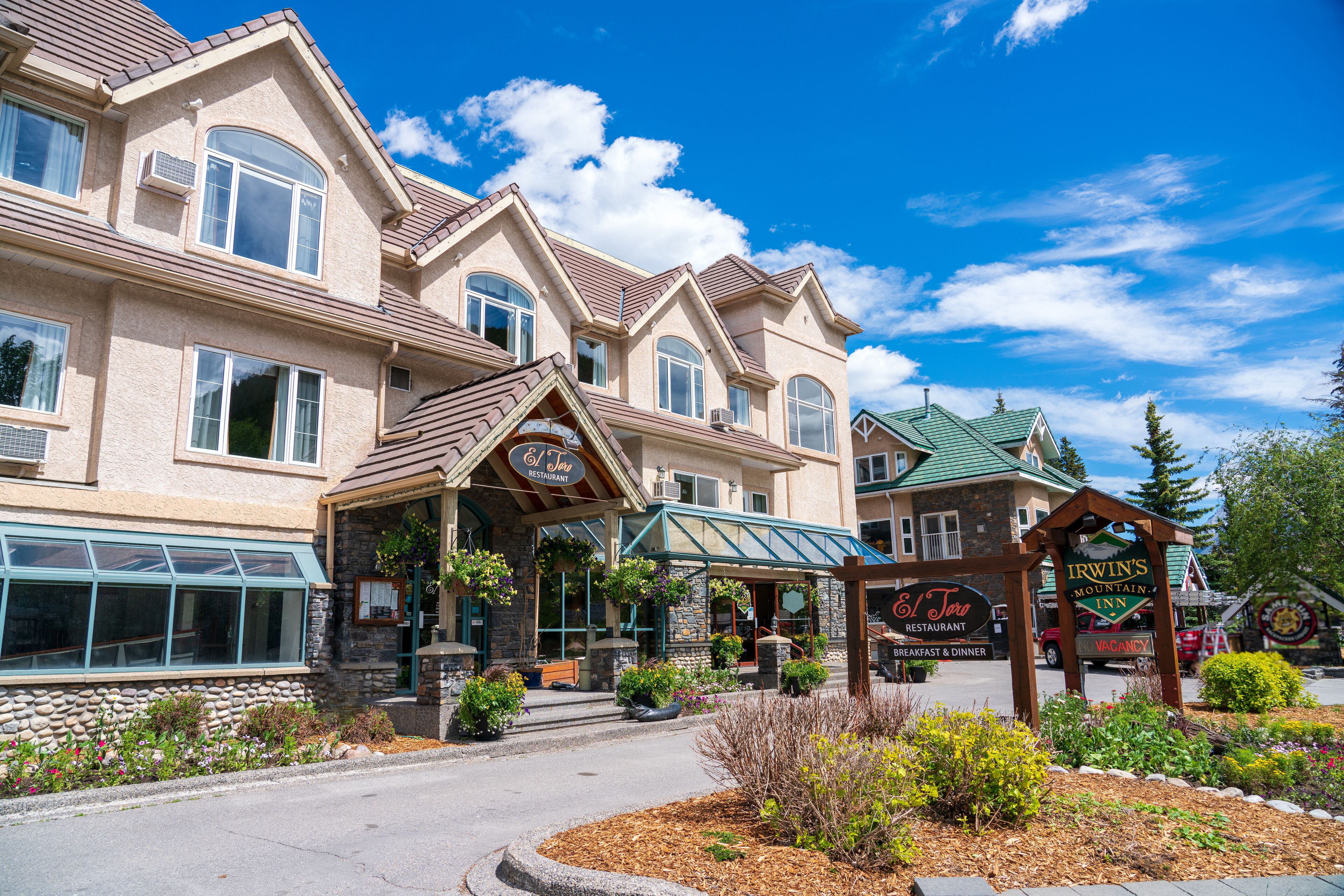 المنشأة من الخارج