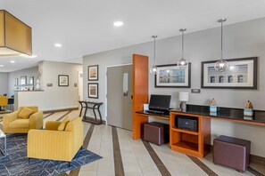 Business center - Comfort Suites West Jacksonville (Jacksonville)