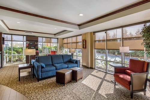 Comfort Suites Seaford