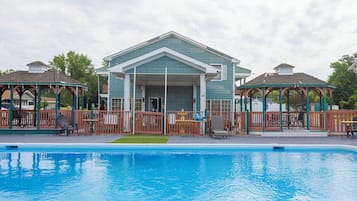 Seasonal outdoor pool