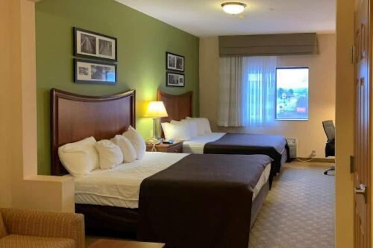 Desk, iron/ironing board, free cots/infant beds, free WiFi