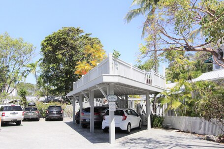 Eden House - Image 4