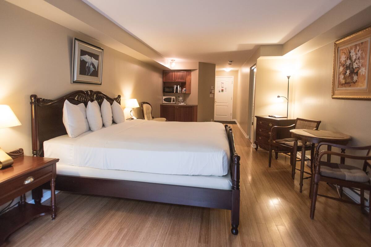 Ropa de cama de alta calidad y cortinas blackout
