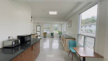 Continentaal ontbijt inbegrepen