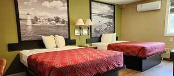 Super 8 by Wyndham Pembroke