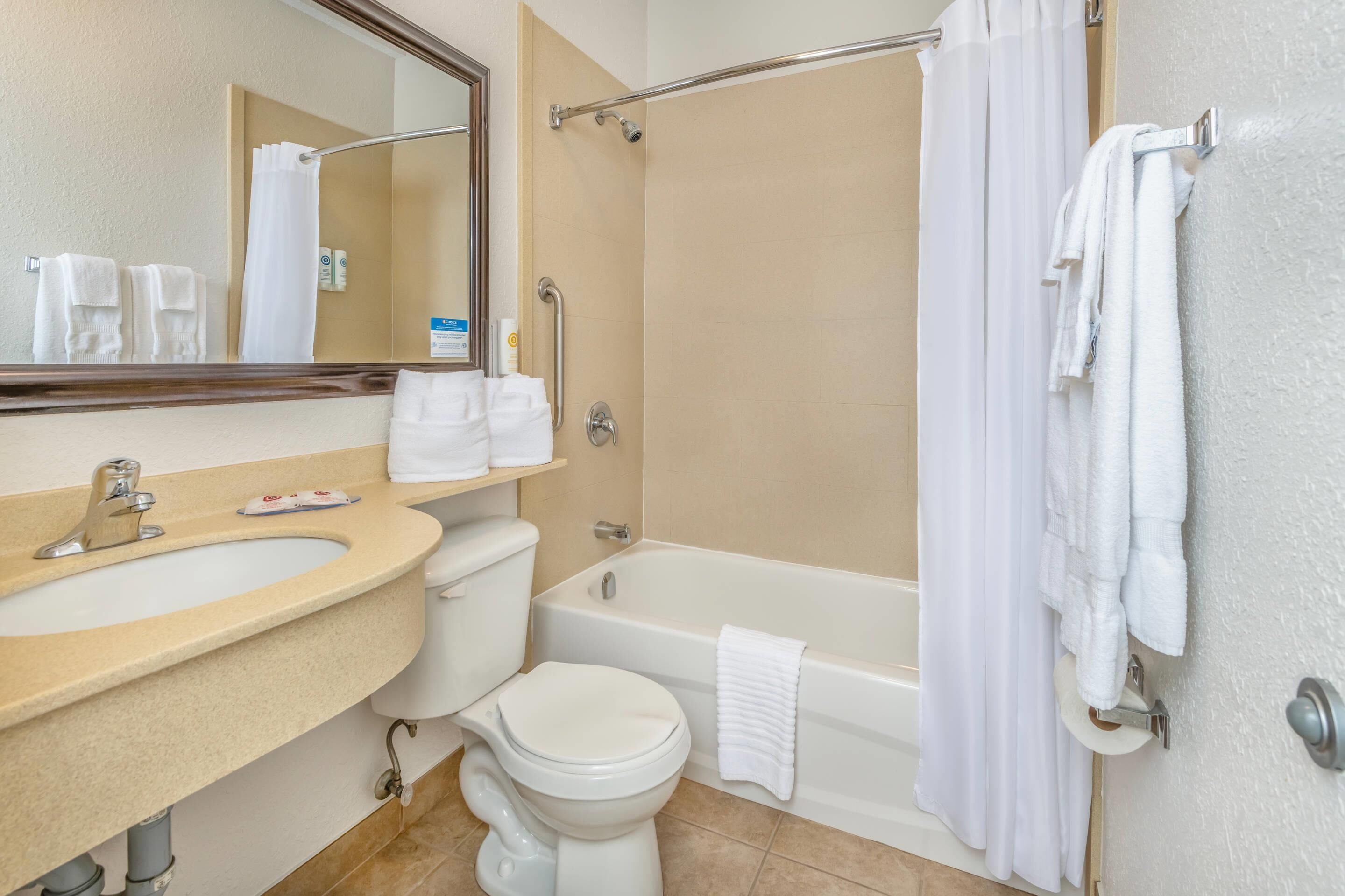 2 queen beds, sofa bed, 2 room suite | blackout curtains, iron/ironing board, free wifi, bed sheets