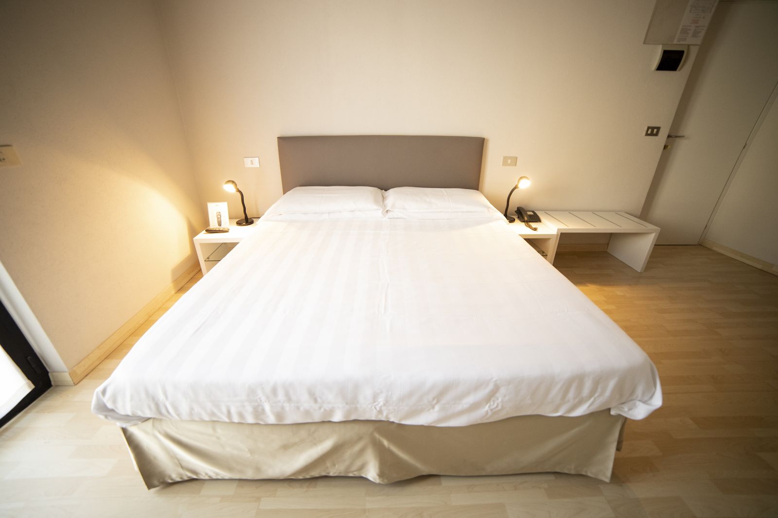 in-room safe, free wifi