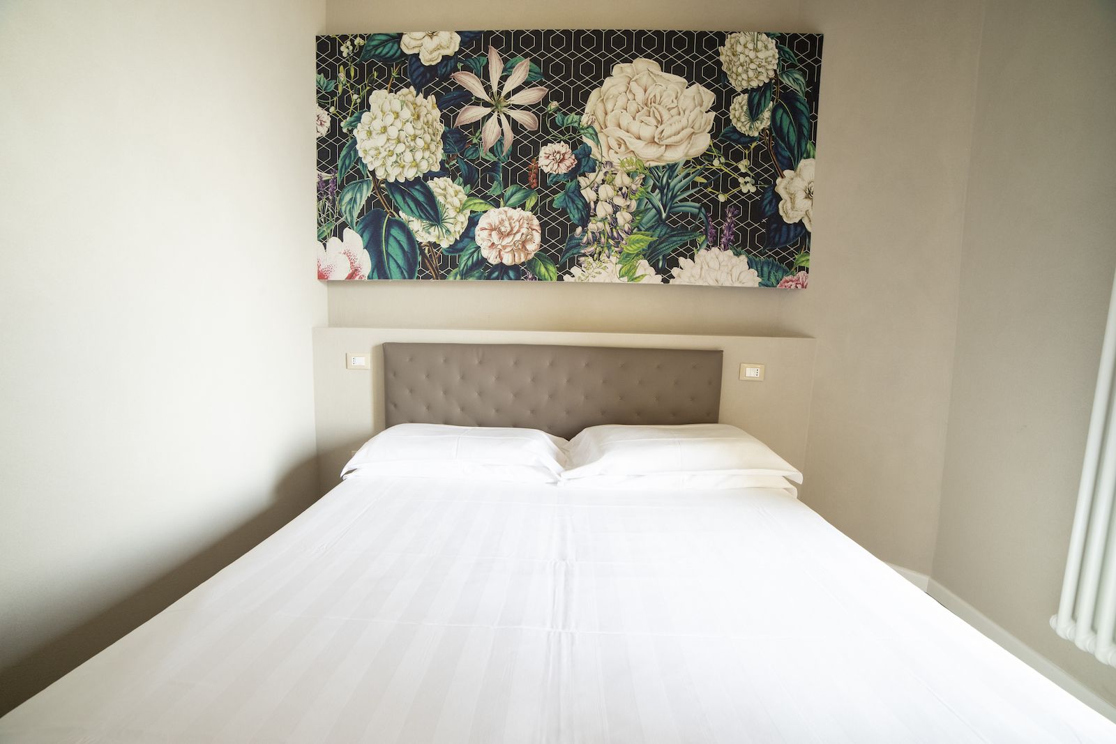 Deluxe Double or Twin Room, Lake View | In-room safe, free WiFi