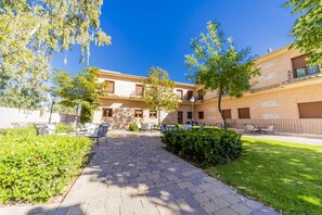 Family Room | Exterior