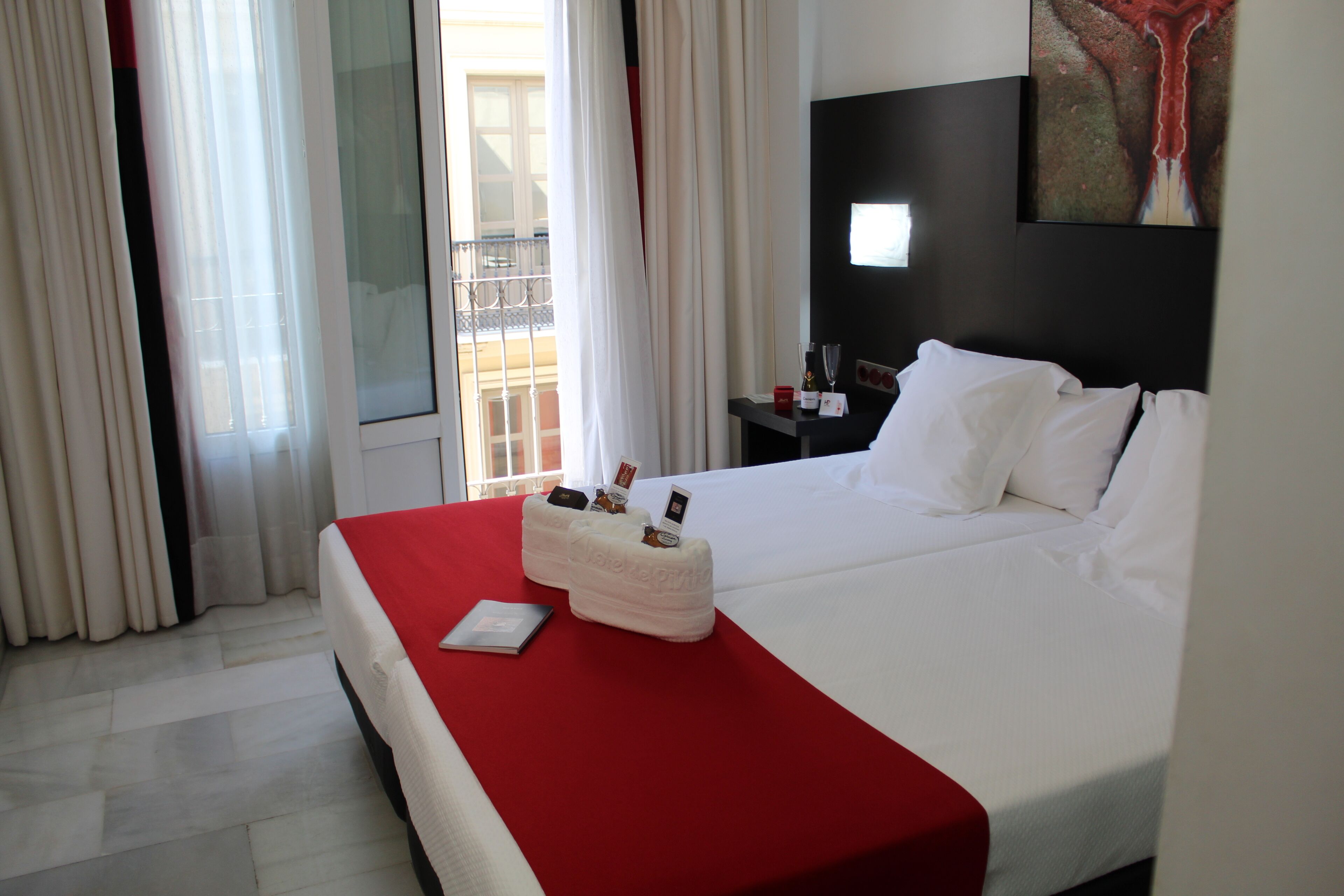 premium bedding, in-room safe, individually decorated, desk